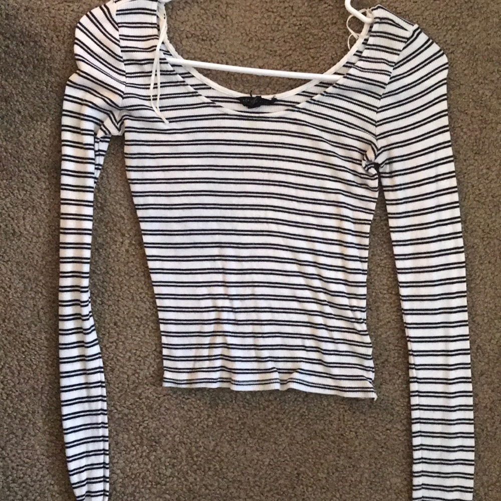 Aeropostale long sleeve crop to